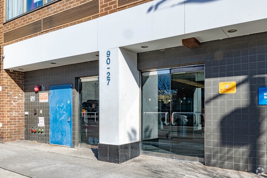 More Photos Of 9015-9027 Sutphin Blvd, Jamaica Office For Lease