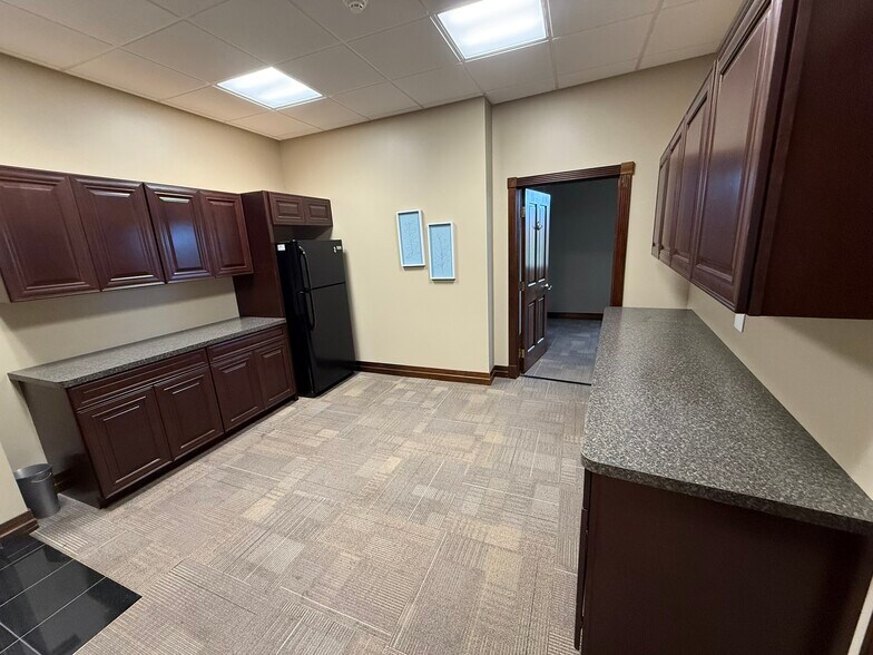 More Photos Of 60 Main St, Hamburg Office For Lease