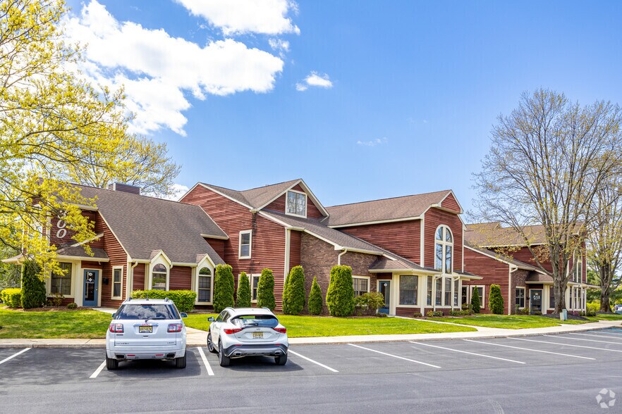 More Photos Of 110 Marter Ave, Moorestown Unknown For Lease