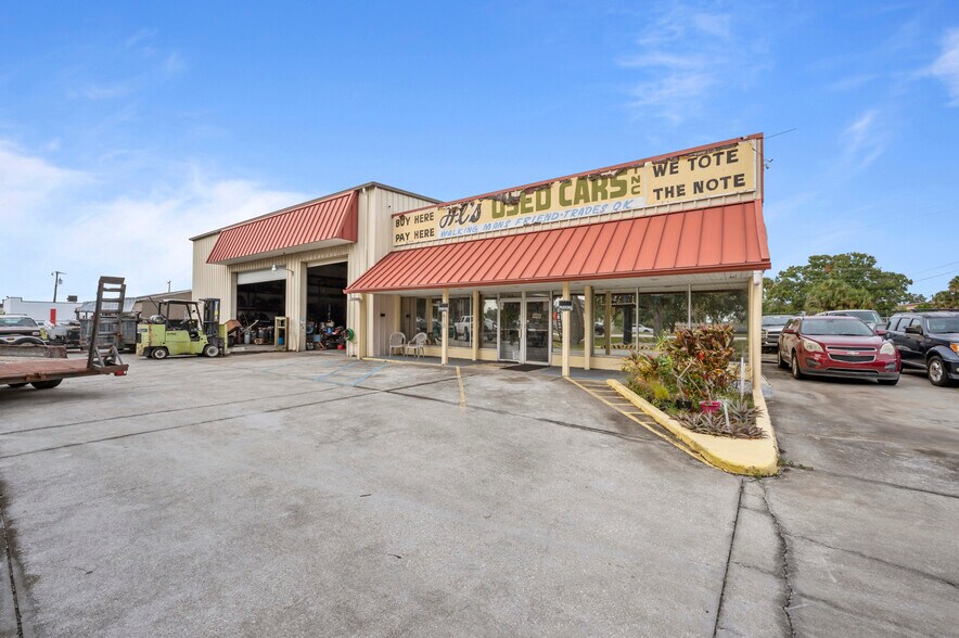 More Photos Of 628 King St, Cocoa Auto Dealership For Sale