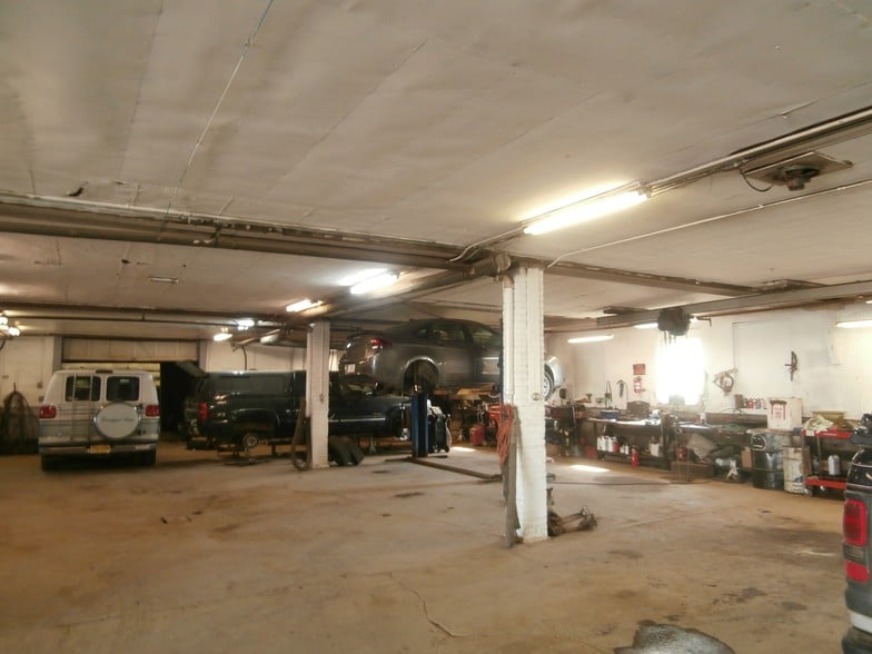 More Photos Of 19 Summer St, Dover-Foxcroft Auto Dealership For Sale