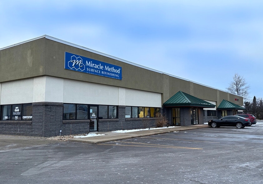 More Photos Of 4125 Terminal Dr, McFarland Showroom For Lease