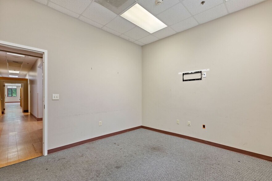More Photos Of 1922 K M Wicker Memorial Dr, Sanford Medical For Lease