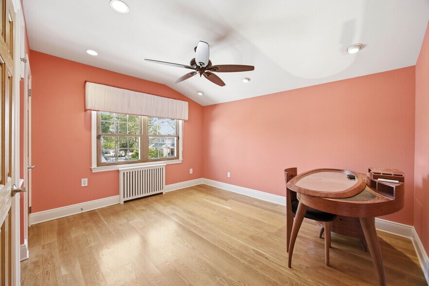 More Photos Of 9819 160th Ave, Howard Beach Apartments For Sale