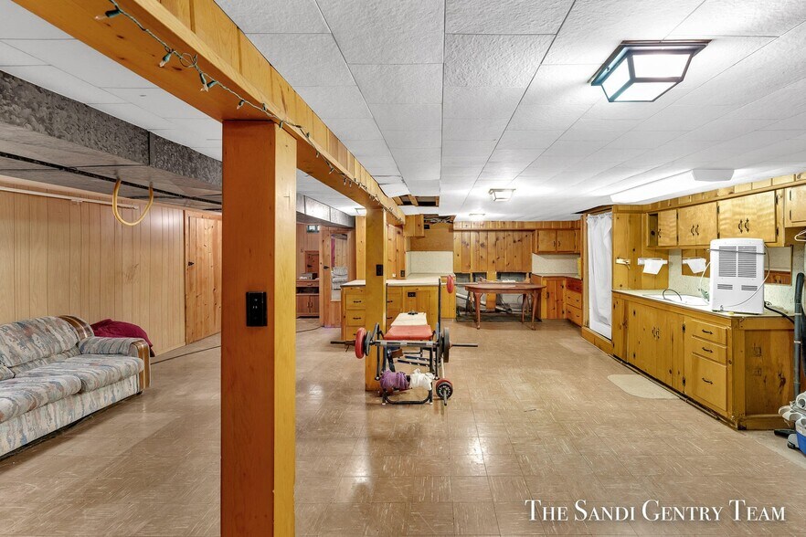 More Photos Of 4631 Harvey St, Norton Shores Medical For Sale