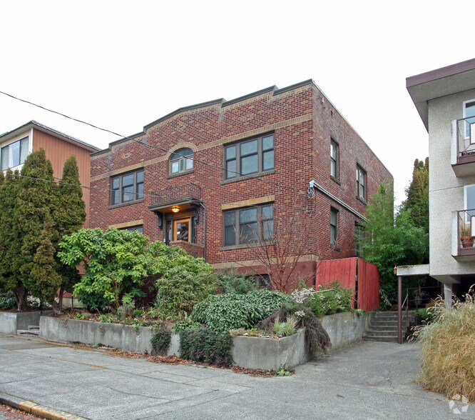 More Photos Of 4212 Phinney Ave, Seattle Apartments For Sale
