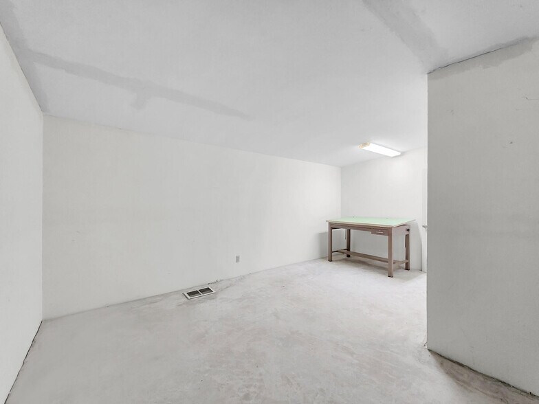 More Photos Of 5959 9th Ave, Port Arthur Specialty For Sale