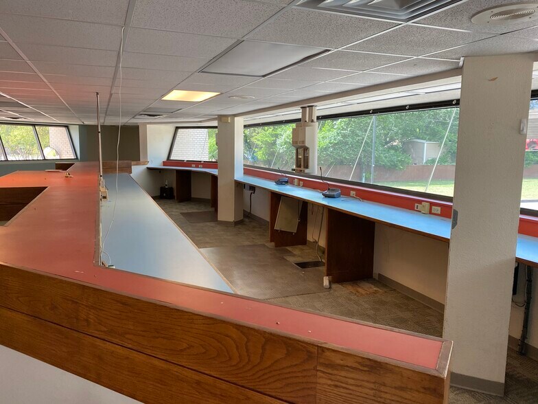 More Photos Of 4805 E Belknap St, Haltom City Bank For Sale