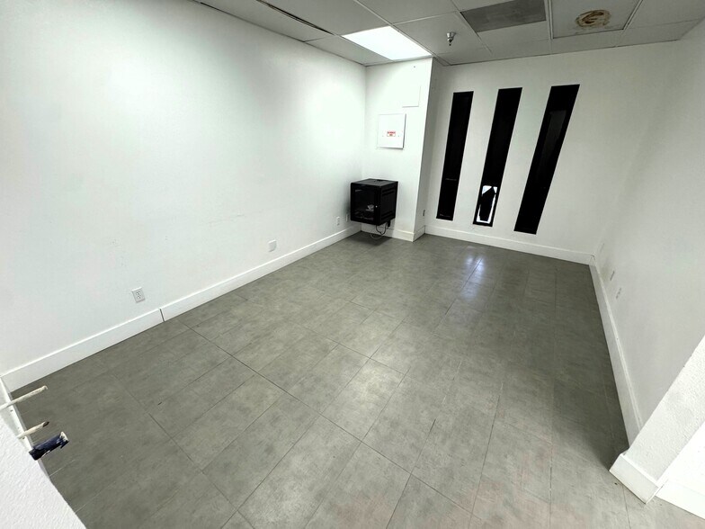 More Photos Of 3585 N Del Sol, Palm Springs Unknown For Lease