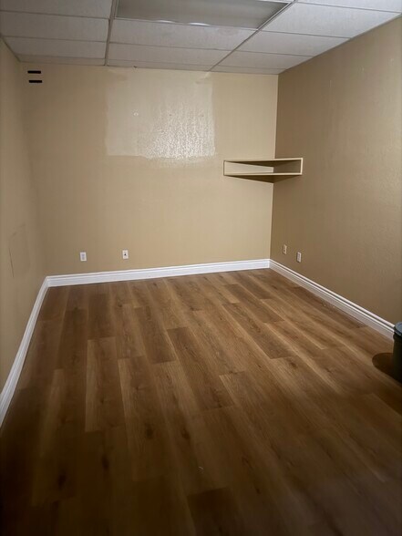 More Photos Of 2955 E Sunset Rd, Las Vegas Unknown For Lease