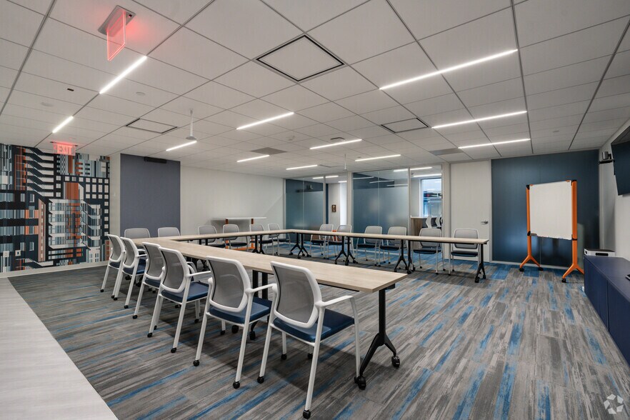 More Photos Of 1530 Wilson Blvd, Arlington Office For Lease