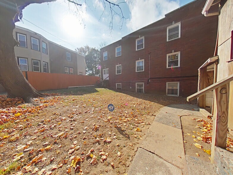 More Photos Of 202 Macdade Blvd, Collingdale Apartments For Sale