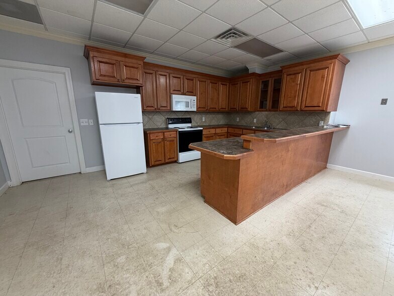 More Photos Of 2991 New Hopewell Rd, Hartsville Industrial For Lease