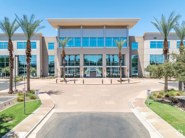 More Photos Of 2900 W Geronimo Pl, Chandler Office For Sale