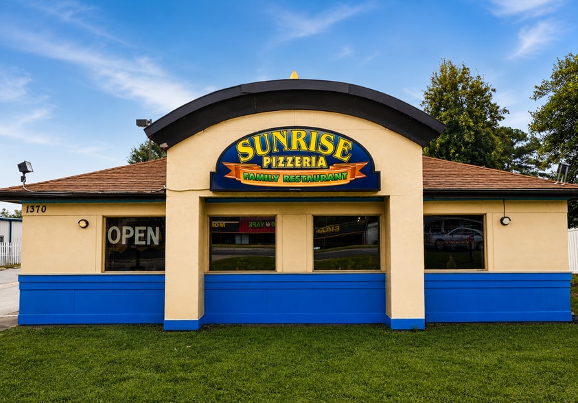 Primary Photo Of 1370 S Military Hwy, Chesapeake Restaurant For Sale