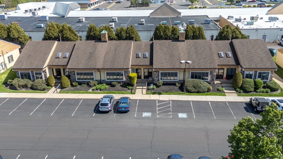 More Photos Of 908-918 Town Center, New Britain Office For Sale