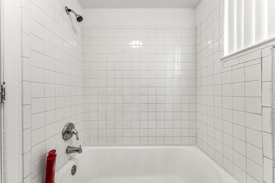 More Photos Of 1435 Depew St, Lakewood Apartments For Sale