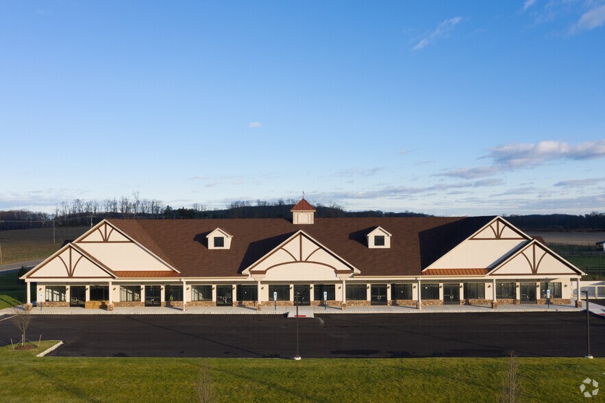 More Photos Of 12 Allyson Way, Allentown Fast Food For Lease