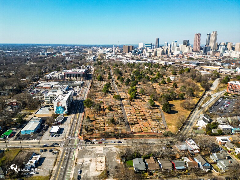 More Photos Of 242 SE Boulevard, Atlanta Restaurant For Sale