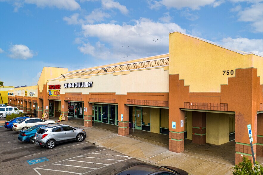 More Photos Of 724 S Boulder Hwy, Henderson Unknown For Lease