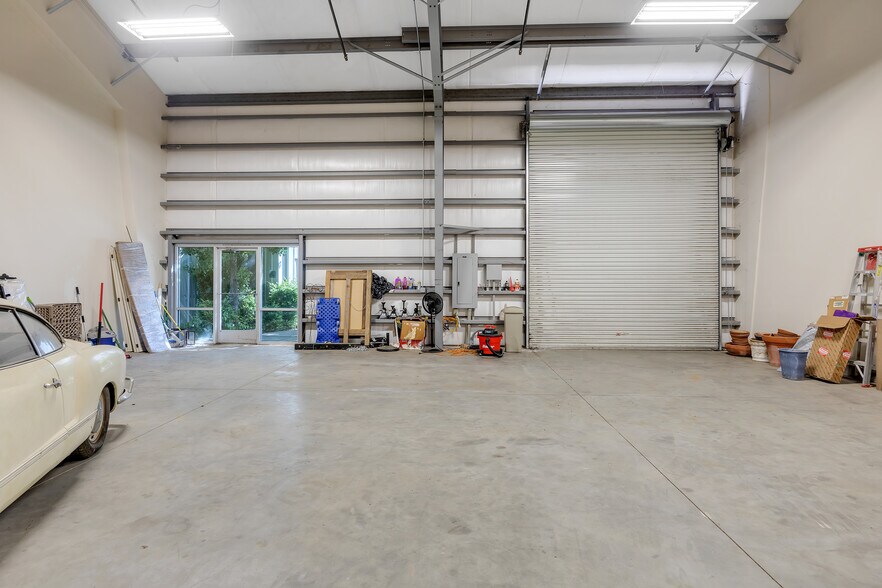 More Photos Of 18855 Microtronics, Sonora Industrial For Sale