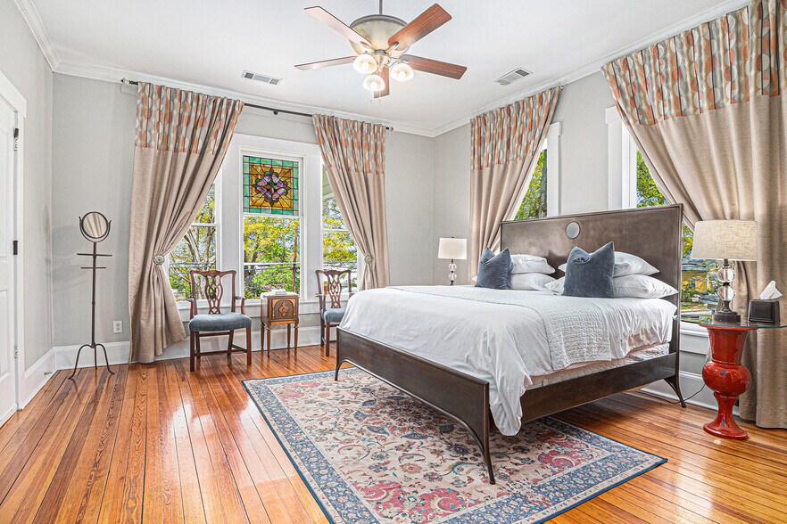 More Photos Of 410 E Church St, Monroe Hospitality For Sale