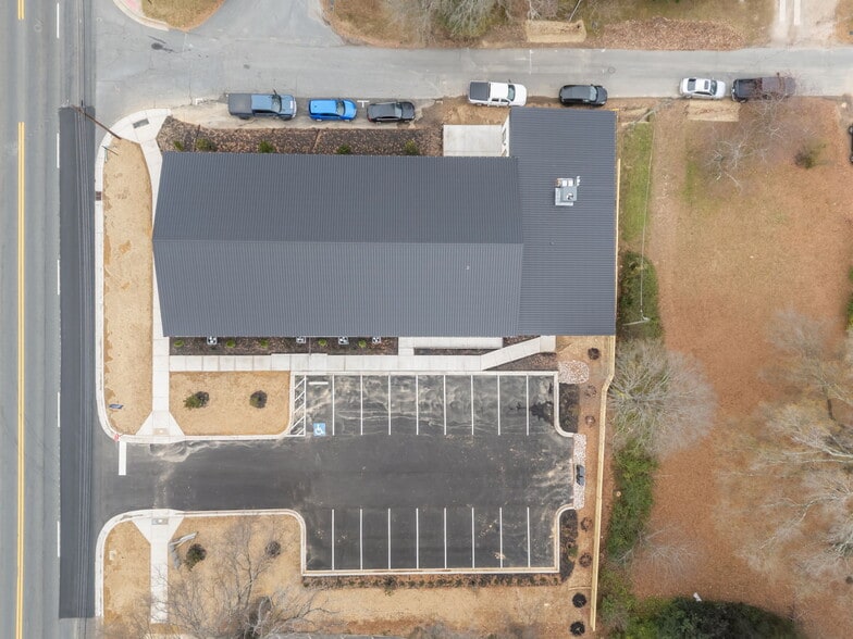 More Photos Of 1484 Dale Earnhardt Blvd, Kannapolis Freestanding For Lease