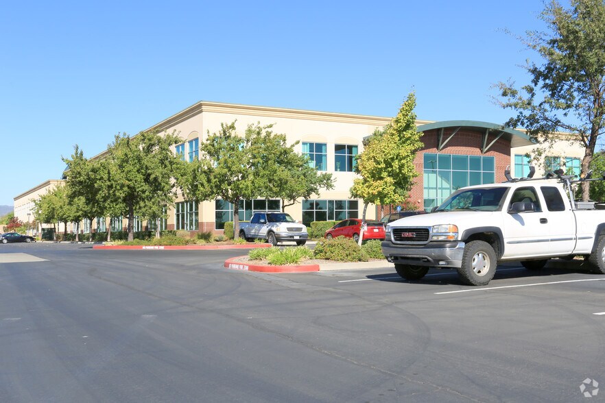 More Photos Of 810 Vaca Valley Pky, Vacaville Office For Lease