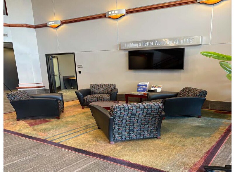 More Photos Of 3535 Vadnais Center Dr, Vadnais Heights Medical For Lease