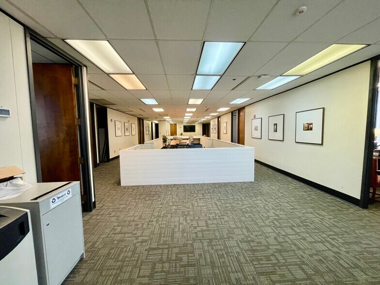 More Photos Of 44 Market Plz, Montgomery Apartments For Lease