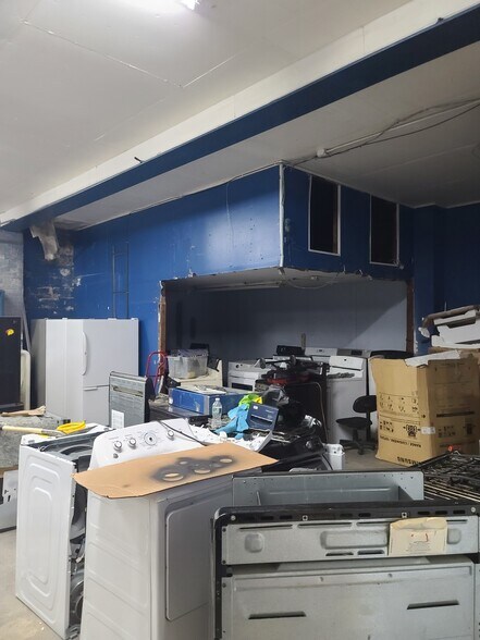 More Photos Of 396 Midland Ave, Garfield General Retail For Lease