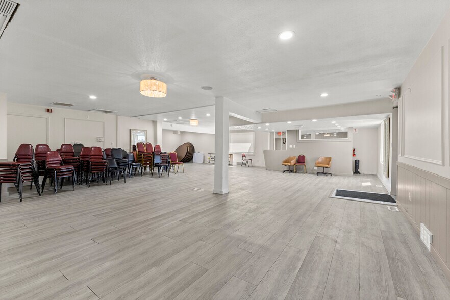 More Photos Of 1217 S Merriman Rd, Westland Lodge Meeting Hall For Sale