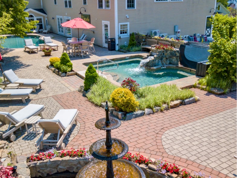 More Photos Of 571 Main St, Ogunquit Hospitality For Sale