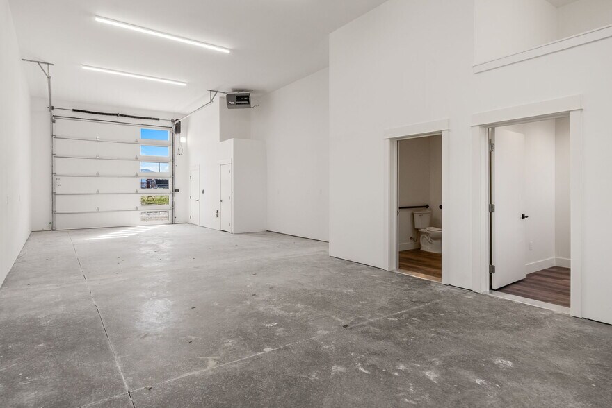 More Photos Of 202 Fletching Way, Belgrade Industrial For Sale