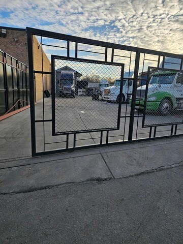 More Photos Of 3100 S Homan Ave, Chicago Warehouse For Sale