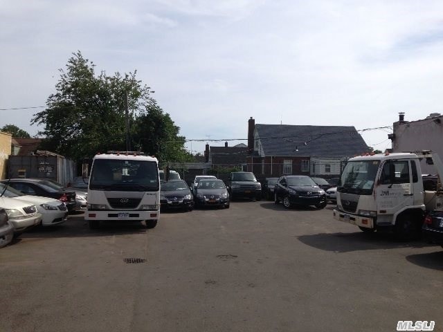 More Photos Of 127-129 Hempstead Tpke, Elmont Restaurant For Lease