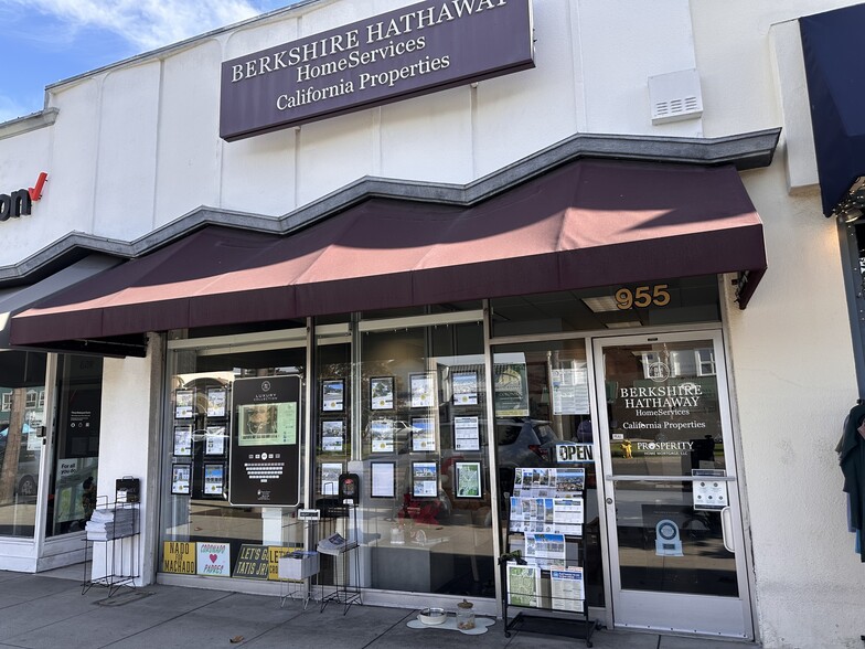 Primary Photo Of 953-955 Orange Ave, Coronado Storefront For Lease