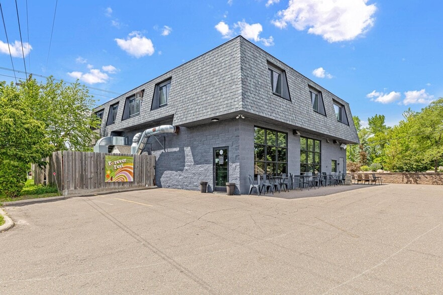 More Photos Of 4466 Centerville Rd, White Bear Lake Storefront Retail Residential For Sale