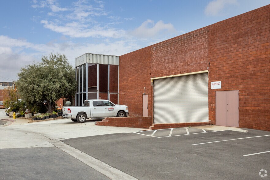More Photos Of 14100 S Kingsley Dr, Gardena Manufacturing For Lease