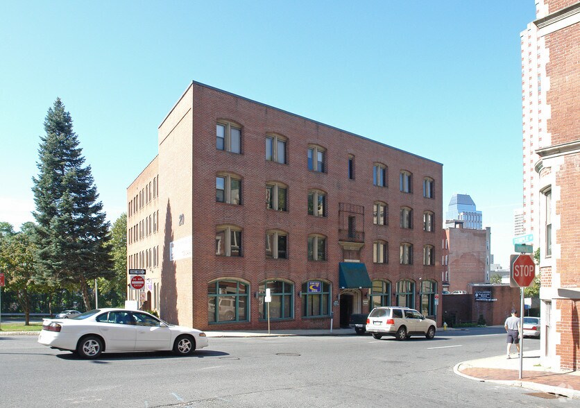More Photos Of 20 Maple St, Springfield Office For Sale