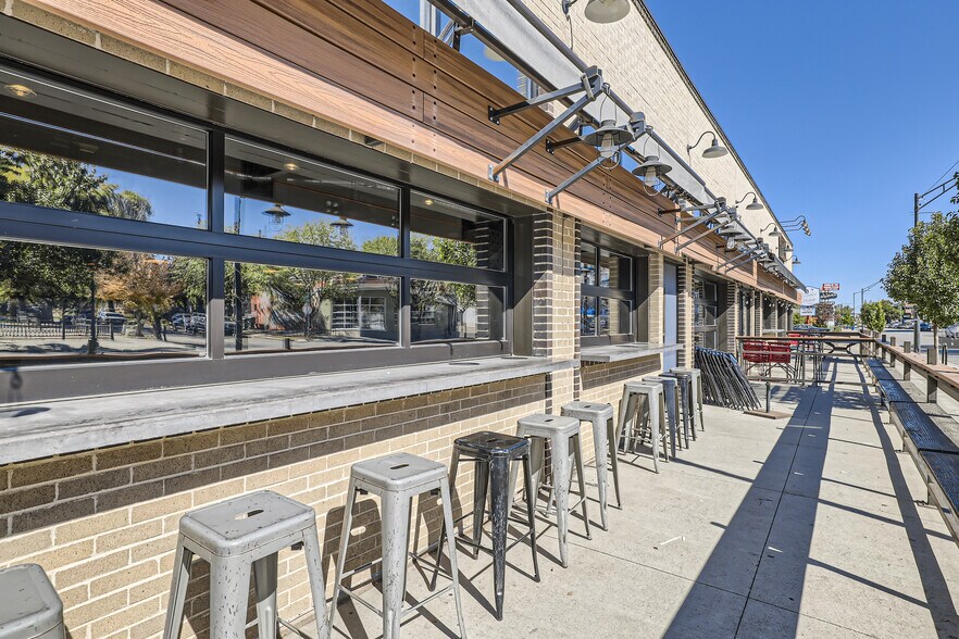 More Photos Of 3401-3421 E Colfax Ave, Denver Restaurant For Lease