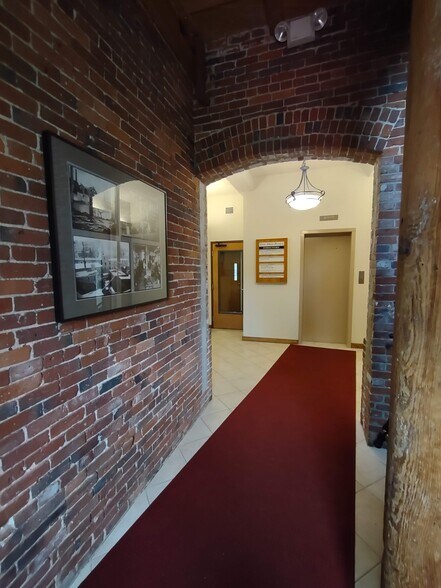 More Photos Of 1 Mill Plz, Laconia Office For Sale
