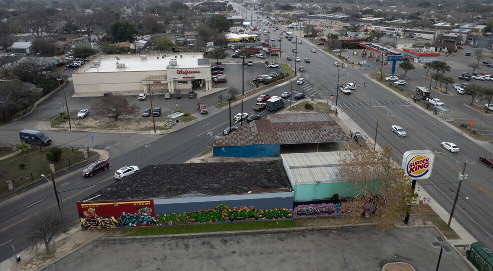More Photos Of 3350 Fredericksburg Rd, San Antonio Auto Repair For Lease