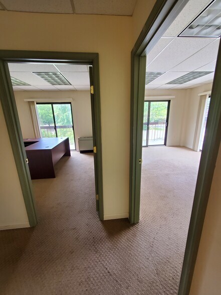 More Photos Of 450 Maple Ave E, Vienna Medical For Lease