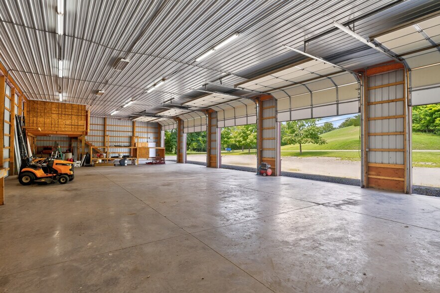 More Photos Of 6107 Loomis Rd, Farmington Office For Sale