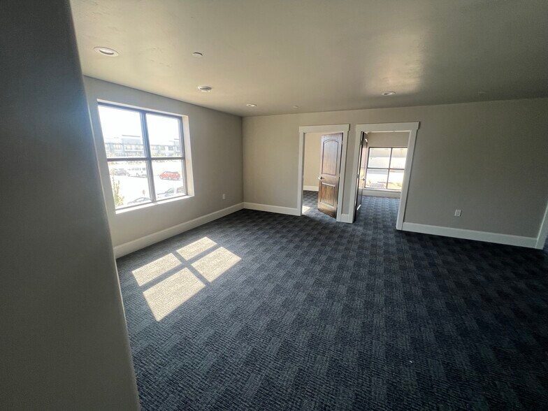 More Photos Of 472 E 1750 N, Vineyard Office For Lease