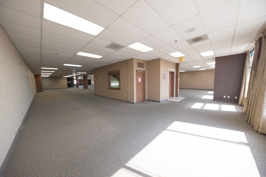 More Photos Of 7000 Pacific Blvd, Huntington Park Office For Sale