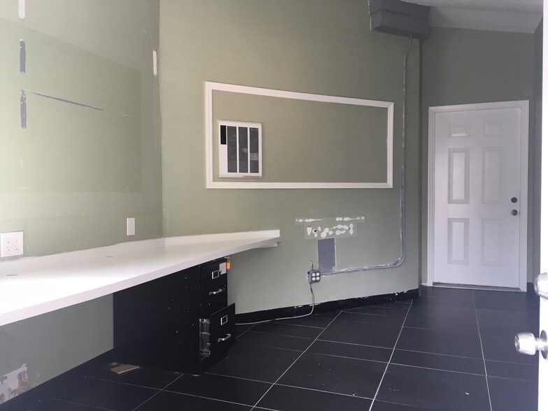 More Photos Of 360 Ashburton Ave, Yonkers Light Manufacturing For Sale