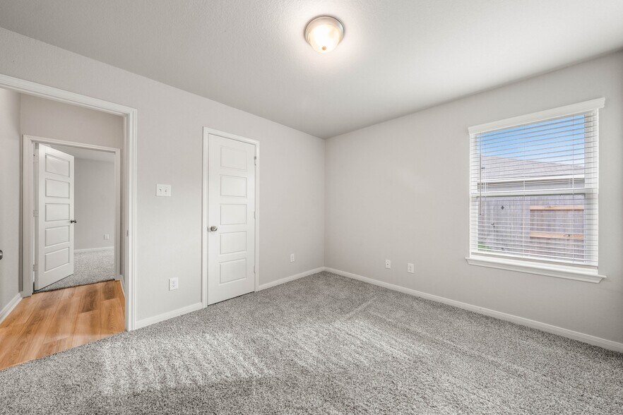 More Photos Of 4020 Centerfire, Waco Apartments For Sale