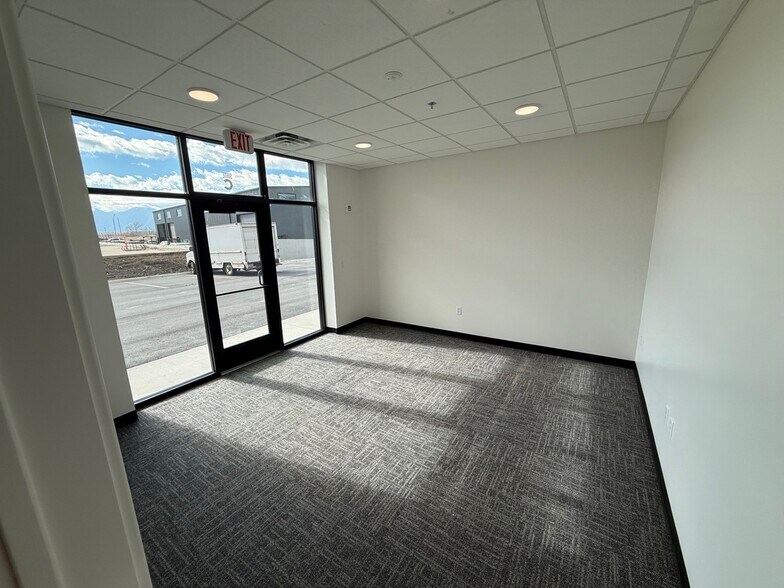 More Photos Of 2601 S Mountain Vista Pky, Provo Warehouse For Lease